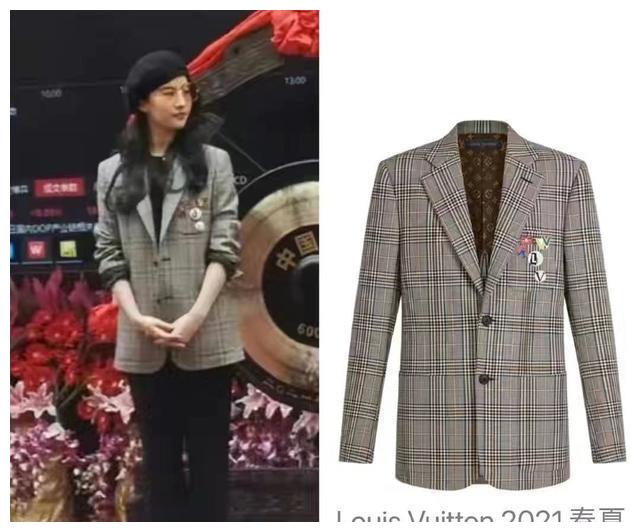 刘亦菲|刘亦菲年龄越大越佛系!晒素颜眉毛稀疏,戴围巾安静看书