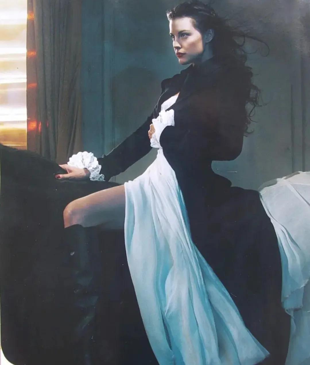 丽芙·泰勒|美国女演员丽芙·泰勒