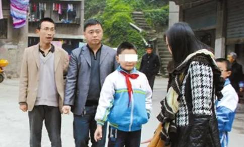 案例 四川老人摔倒讹上9岁小学生,大吼说谎全家死绝,结果被打脸
