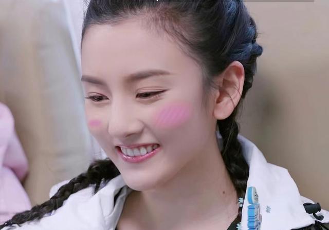 张柏芝|一直觉得张柏芝与一个女明星神似，终于找到了，眉目之间那叫个像