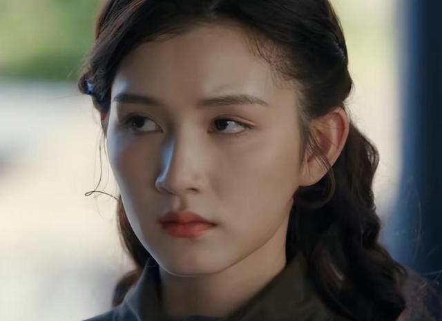 陈思诚|陈思诚女友身份被扒,疑似演员阮巨,1999年出生,比陈思诚小21岁