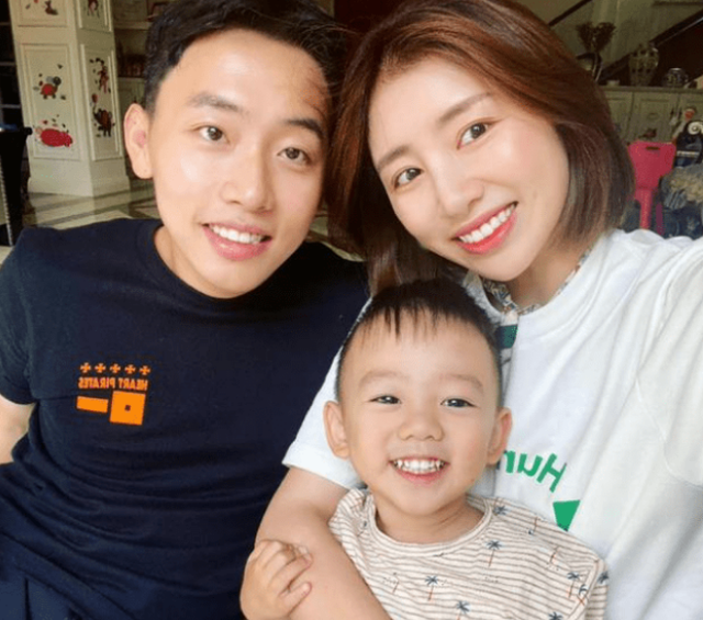 周捷|奥运五金王晒二胎女儿,小桃子粉嫩可爱,周捷产后身材恢复极快