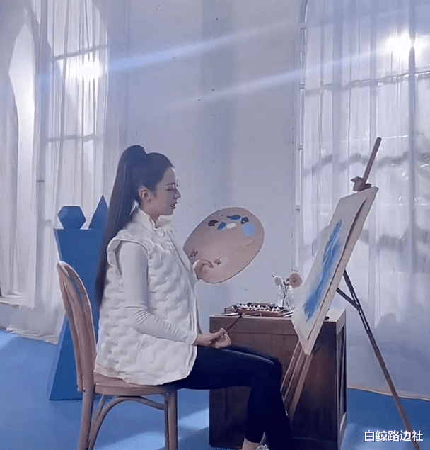 吉娜·爱丽丝|郎朗小12岁妻子晒照！肤色雪白穿两千元睡衣，少女感强不像孩子妈