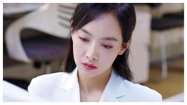 女医生|同样演女医生，把秦岚，杨幂，王晓晨等人放在一起，差距就出来了