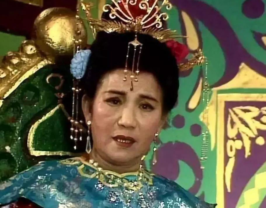 赵丽蓉|赵丽蓉的丈夫因病去世后，大姑子劝她: 你还年轻，嫁给我二弟吧！