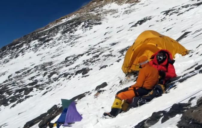 珠峰|珠峰“睡美人”:冰封9年成路标,儿子不止一次在网上看到母亲遗照