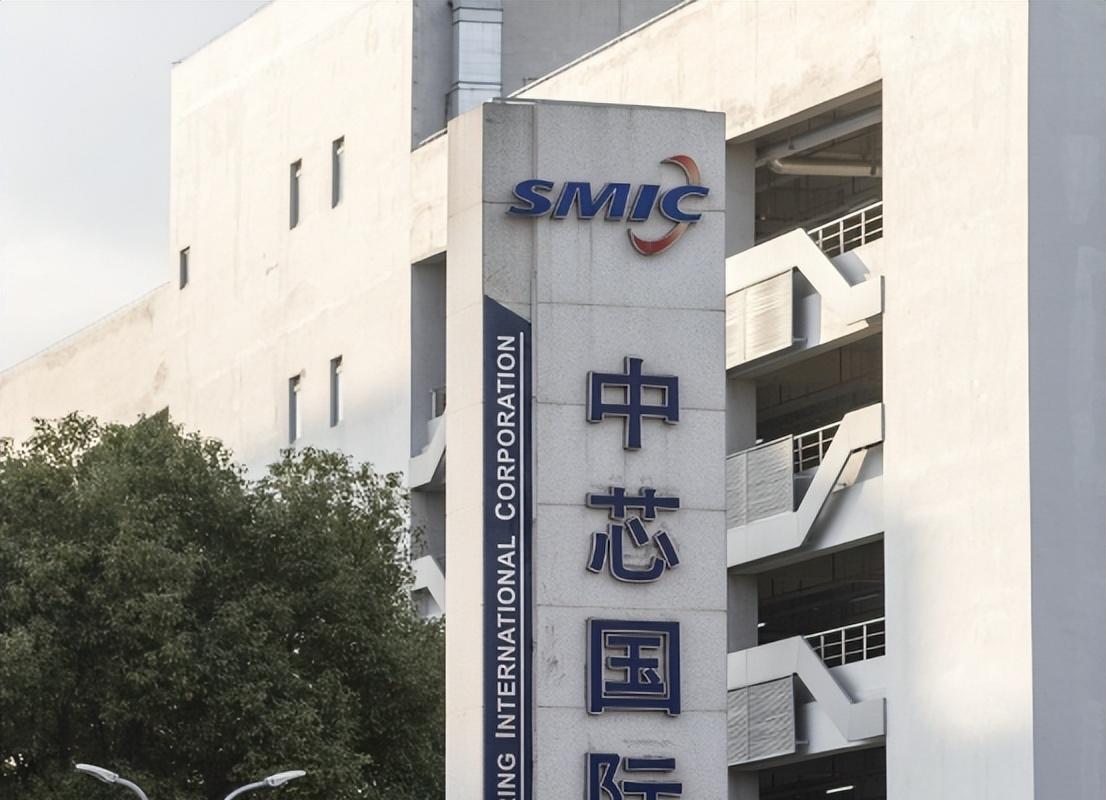 芯片|十台EUV！芯片巨头再次“逆势而行”，中芯也已布局