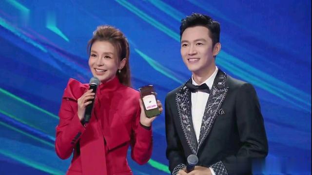 赵本山|央视跨年晚会，赢了收视率输了网友口碑，关键在于坚持守住了一点