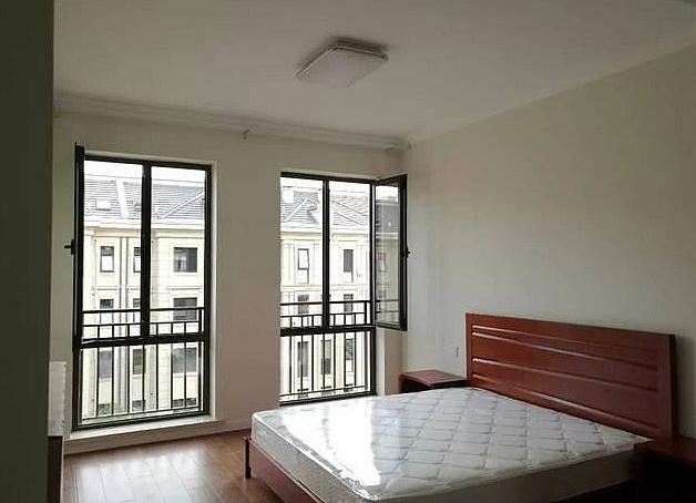 晒晒我的婚房,也就比毛坯房强一点,估计你都没见过这么寒酸的!