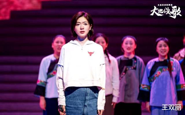 万茜|“戏红人不红”万茜：坚持不婚不育，如今喜得一女，日子过得清醒