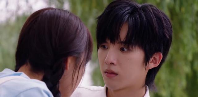 卢洋洋|96年小鲜肉演巨星被嘲讽:天王门槛那么低?真浪费了卢洋洋的美貌