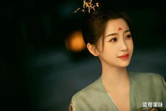 赵丽颖|2022年最受欢迎的8位女星，其中三个姓赵，虞书欣也意外上榜