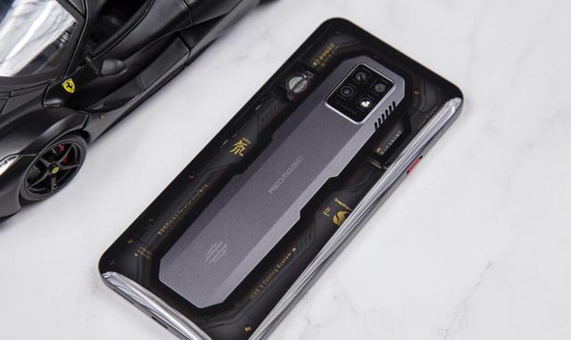 今年首款18G+1024G新机,现已降800元
