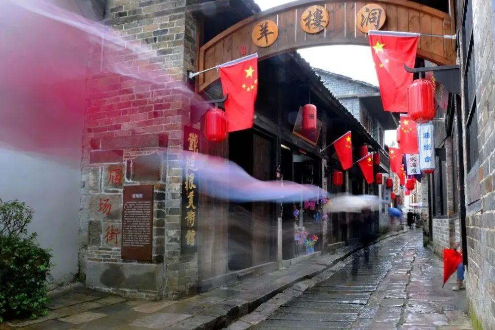 长沙|国庆去哪儿玩 | 沐温泉、赏桂子、逛瑶寨，您有一份国庆攻略待查收