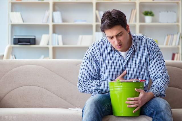 慢性鼻炎|经络穴位，一日一学——厉兑，开窍醒神，掐按可快速止吐