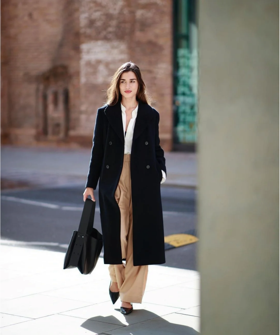 佩服巴黎女人，她明明是个“女牙医”，却比一般博主都会打扮