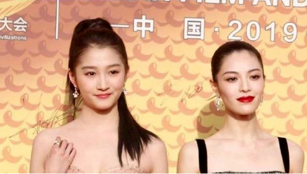 刘嘉玲|虎臂、圆腰还有小肚腩，这7位女星红毯造型，全方位暴露身材缺陷