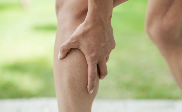 水果|小腿抽筋因为缺钙吗?医生:可不是那么简单,这些原因你都知道吗