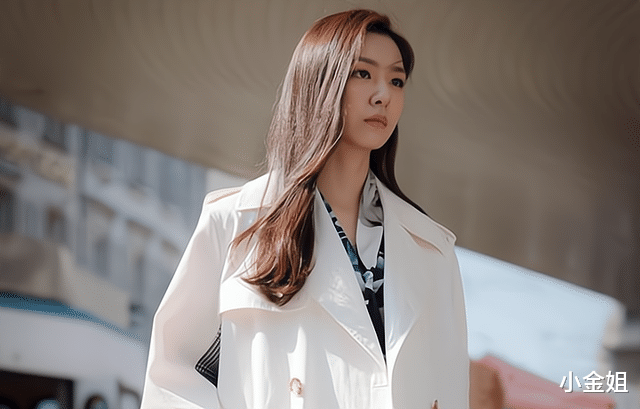 房贷|“为了还房贷我儿5年不买衣服,你天天逛美容院? ”“AA制你定的”