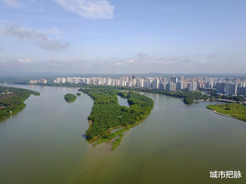 三清山|海南发展定位引争议:对标马尔代夫、巴厘岛、迪拜还是香港?