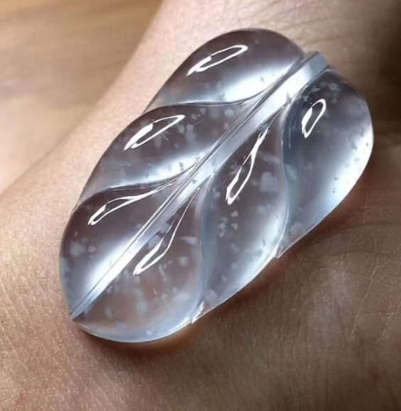 |人间少有飞雪景——高端翡翠——木那雪花棉