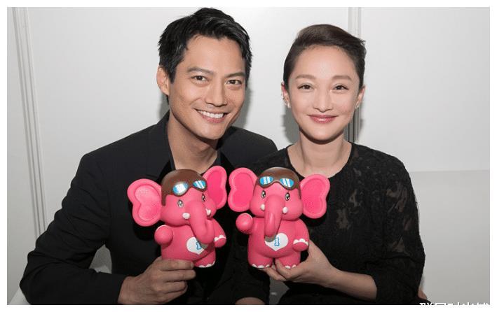 周迅|周迅离婚后依然红，还收获姐弟恋，前夫高圣远的现状怎样？