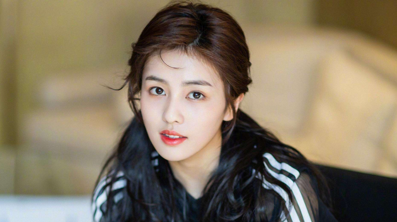 白梦妍|白鹿疑似接女一号新剧,粉丝这都敢接?粉丝:男主怕是许凯罗云熙