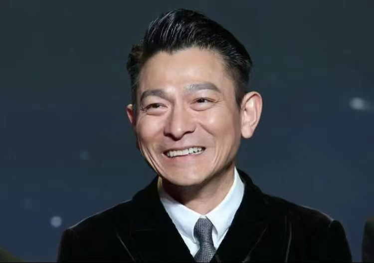 郑钧|【粤听粤爱】十七岁的时光，刘德华的《十七岁》