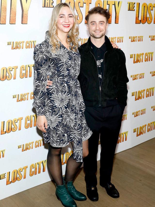 哈利·波特|32岁“哈利波特”罕见带女友走红毯,和“小姐姐”已相恋十年