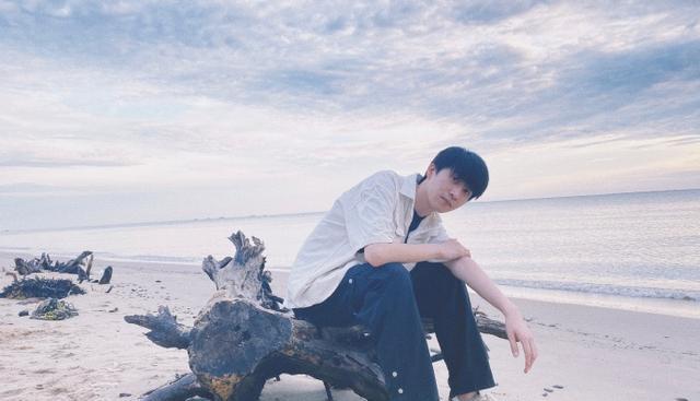 高筱贝|德云社栾云平徒弟发文，海边照引发粉丝热议，高筱贝越来越帅了