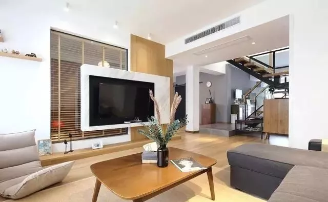 147平复式新房,全屋装修漂亮极了,最喜欢顶楼90平大露台,晒晒