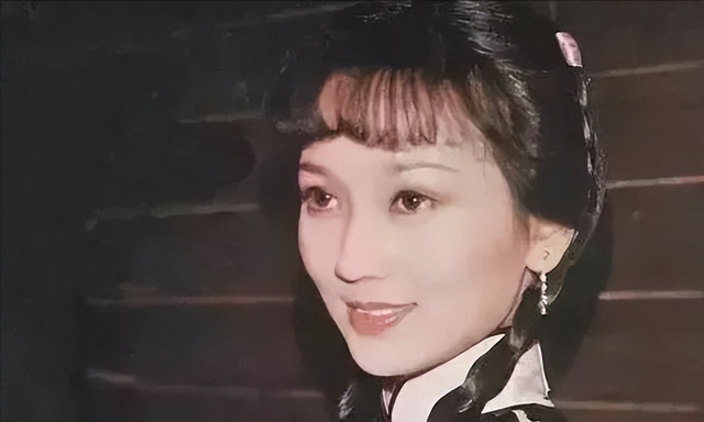 赵雅芝|赵雅芝的情史堪比电视剧集,经历家暴、出轨、偷情、等丰富剧情