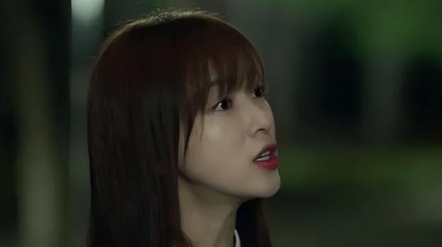 我们的当打之年|摇头晃脑,台词硬挤,《我们的当打之年》男主将演技炸裂玩出花了