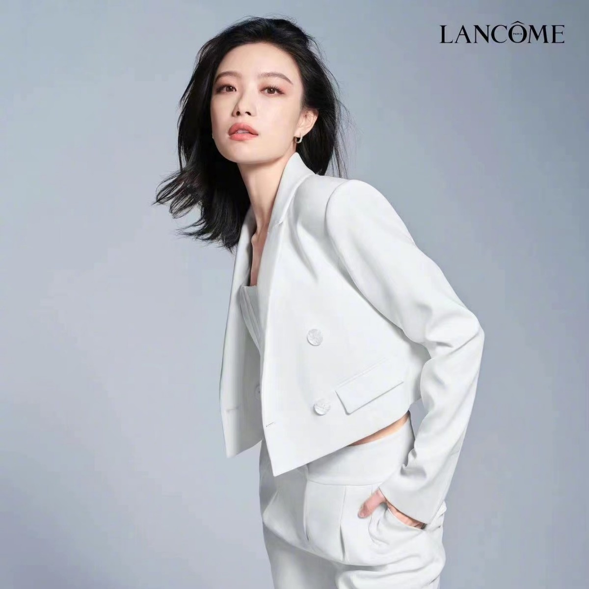 倪妮|倪妮又一次封神亮相！拍全球代言大片，连换三套造型真的太美了