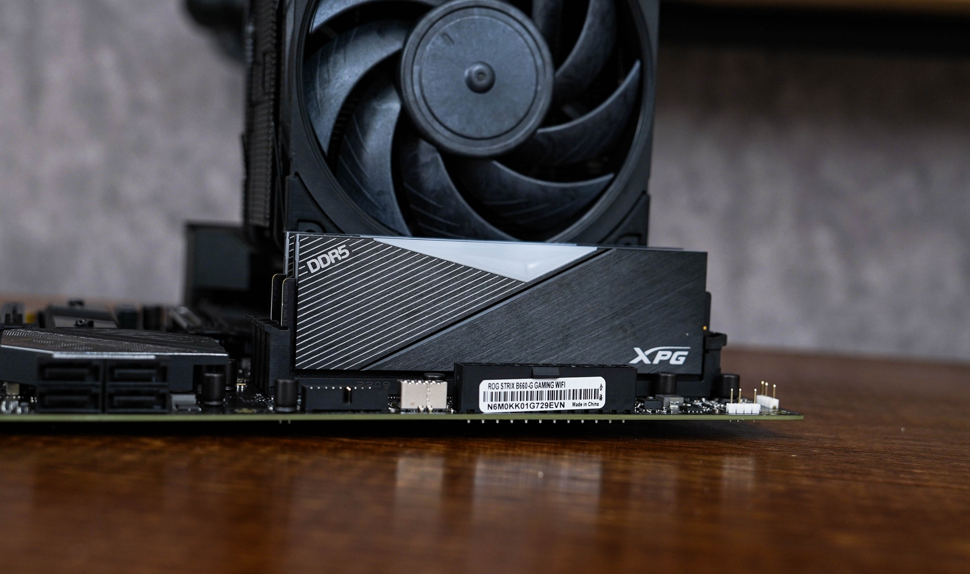 裁员|打破“行业内卷”性价比爆品,549元的JONSBO D31 Mesh装机体验