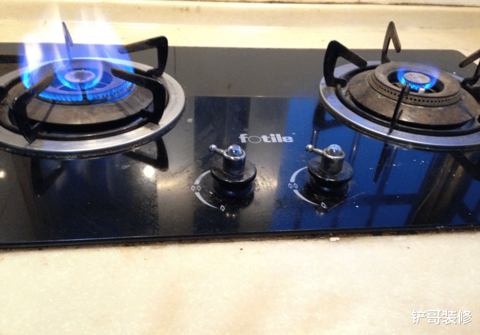 同样是燃气灶,500元和3000元有何区别?买了3次,终于明白了