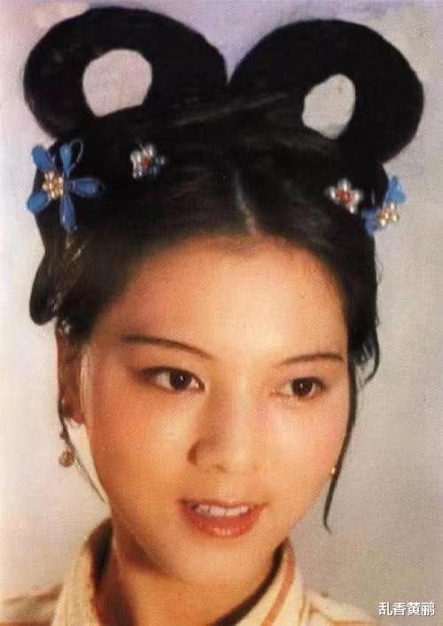 陈晓旭|1986年出版的“红楼定妆照”挂历，要多丑有多丑，陈晓旭面目全非