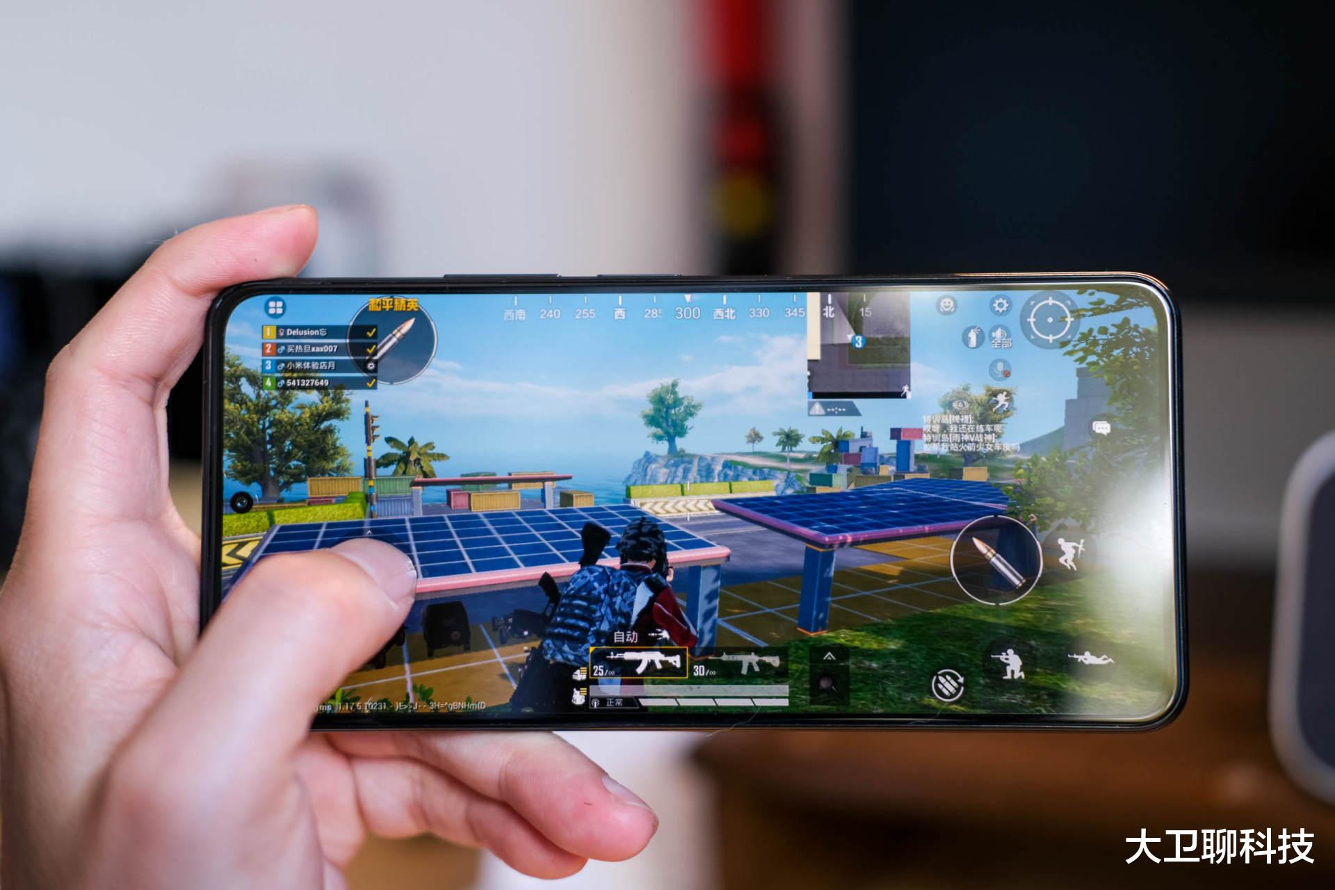 iPhone|年轻人不愿意换手机了？穷只是一个小原因，这3点才是关键