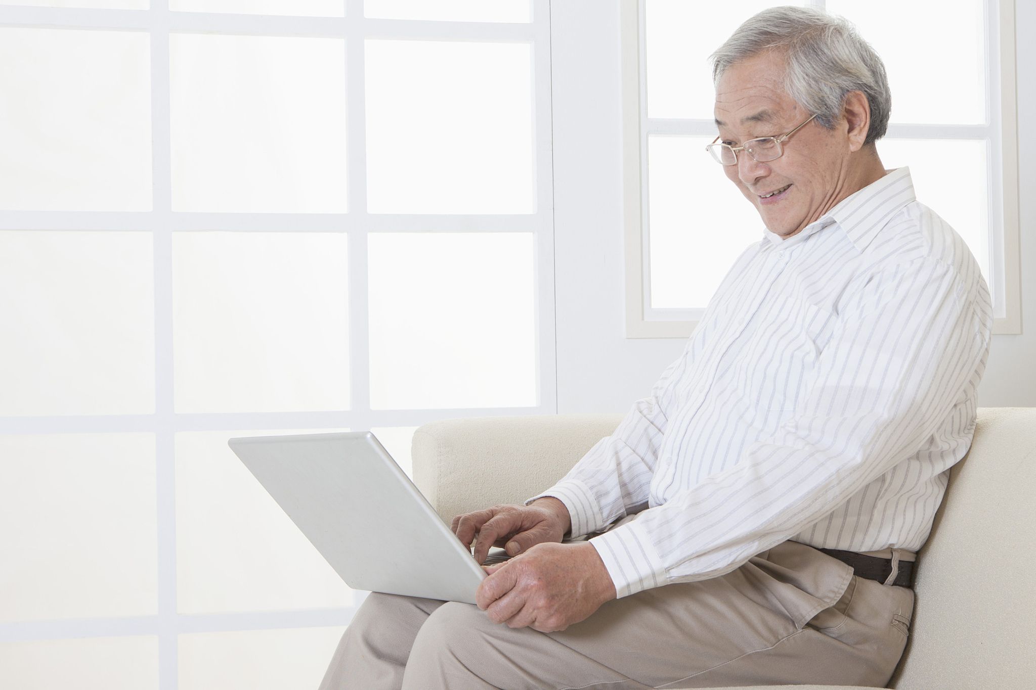 肝脏|男性晨起后的3个行为,或比喝酒伤肝?多数人不清楚,应尽早远离