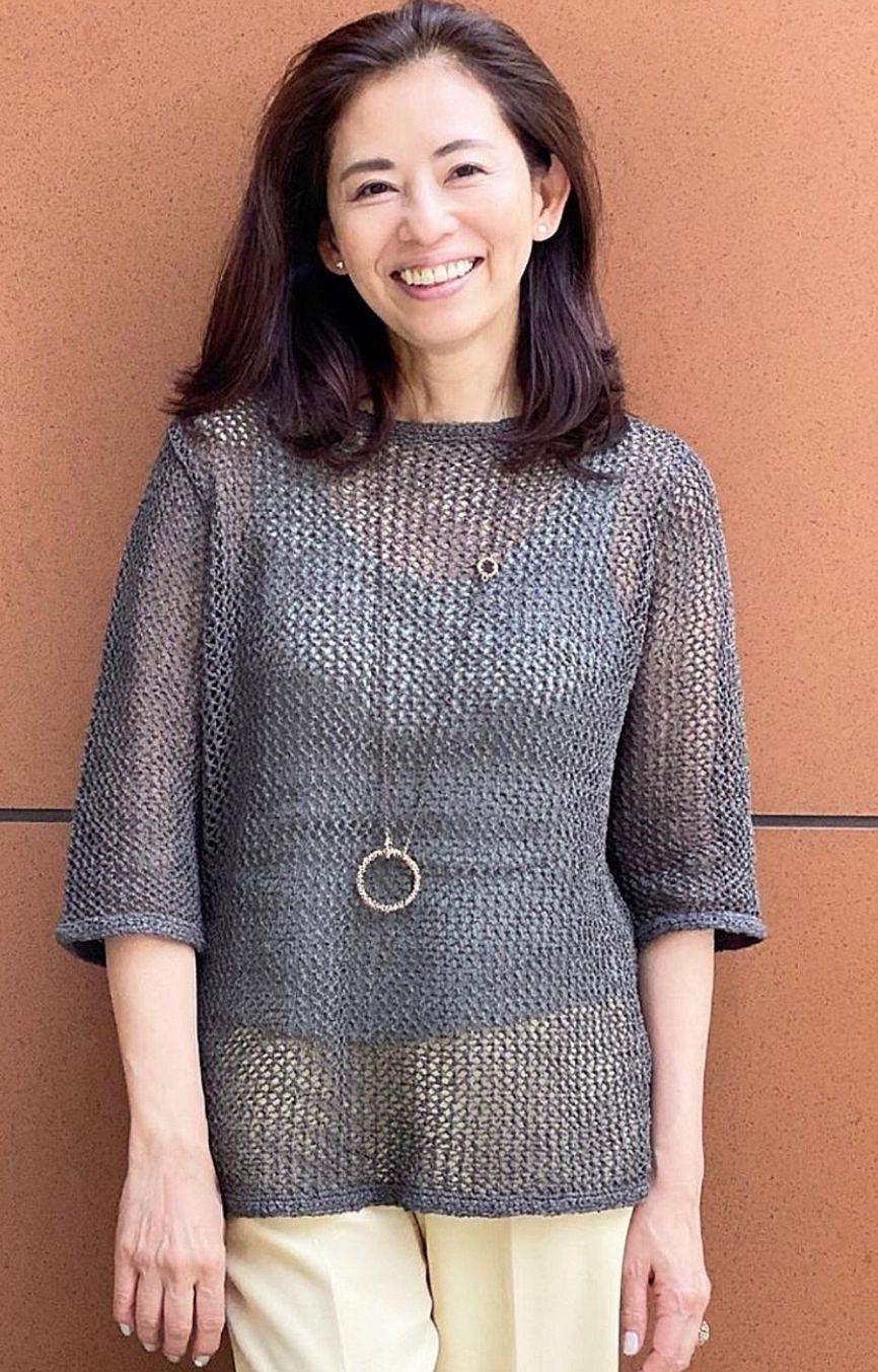 穿衣搭配 两条规律见证了女人的变老：一是头发越来越短，二是衣服越来越花