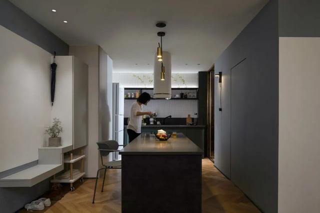 72㎡现代简约,简单优雅的设计,独居生活也惬意