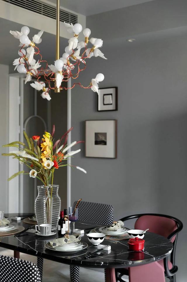 120㎡现代极简,低调灰色的空间,文艺时尚的软饰,设计很高级