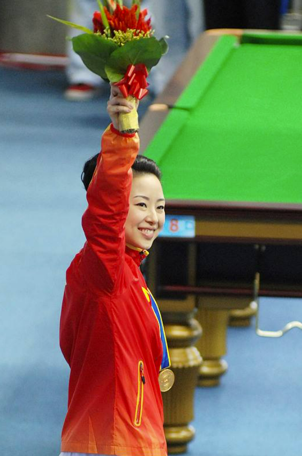 潘晓婷|潘晓婷：传过3次绯闻，39岁还单身，父亲着急又无奈