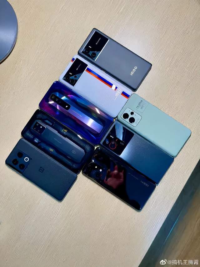 折叠手机|国产旗舰机的“茅病”,都怪谁?