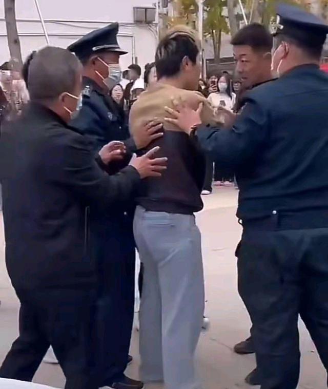 山东服装职业学院王佳颖同学，你还要坑多少人？网友表示很无语