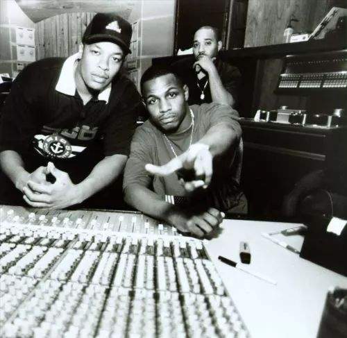 卡戴珊|让卡戴珊的老公都俯首称臣！这位嘻哈教父到底是何许人也？