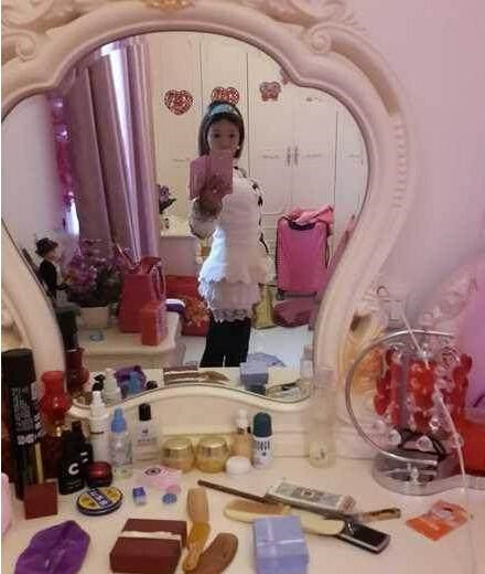 表妹远嫁农村,非把婚房布置成这样,心疼表妹夫,还能好好睡觉吗