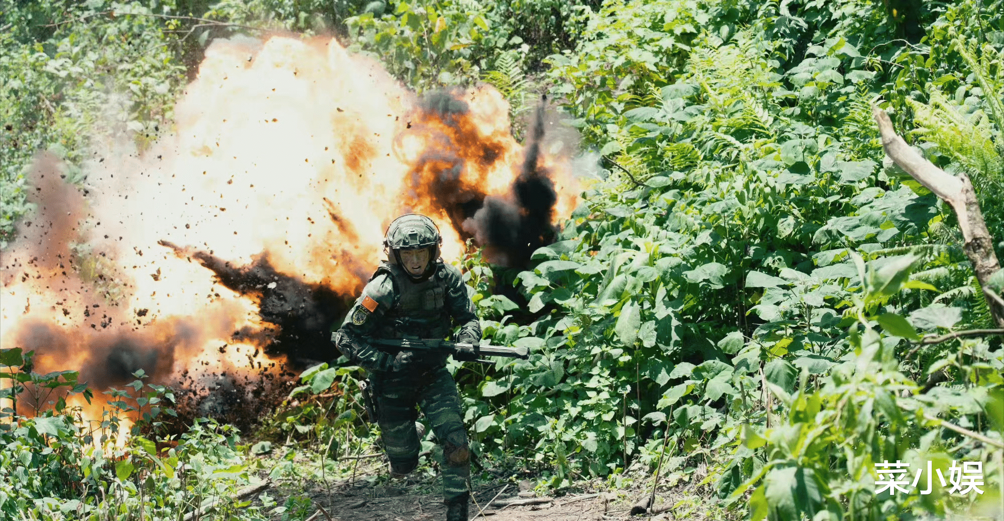 直男|看了《特战荣耀》的惨烈场面后，还觉得这些“宋冬野”无辜吗？