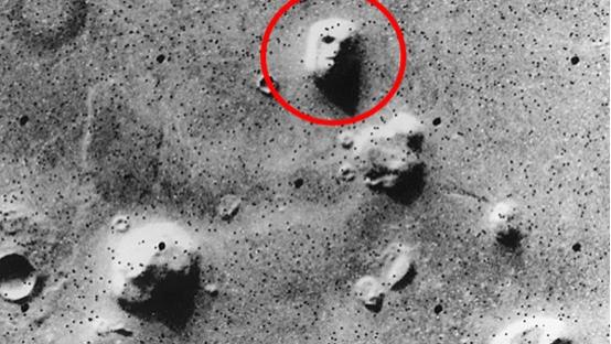 火星上出现神秘物体，外形极似“人骨”，是否能证明火星人存在？