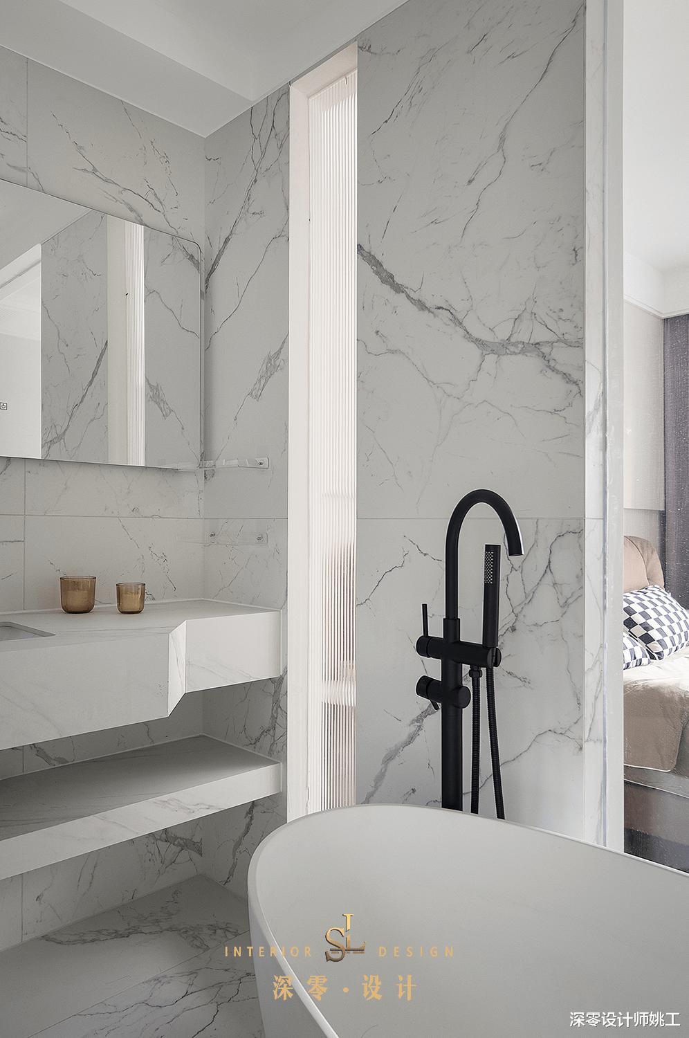 125㎡三代同堂的简约住宅,即使全屋刷灰白墙,也丝毫不失温馨感